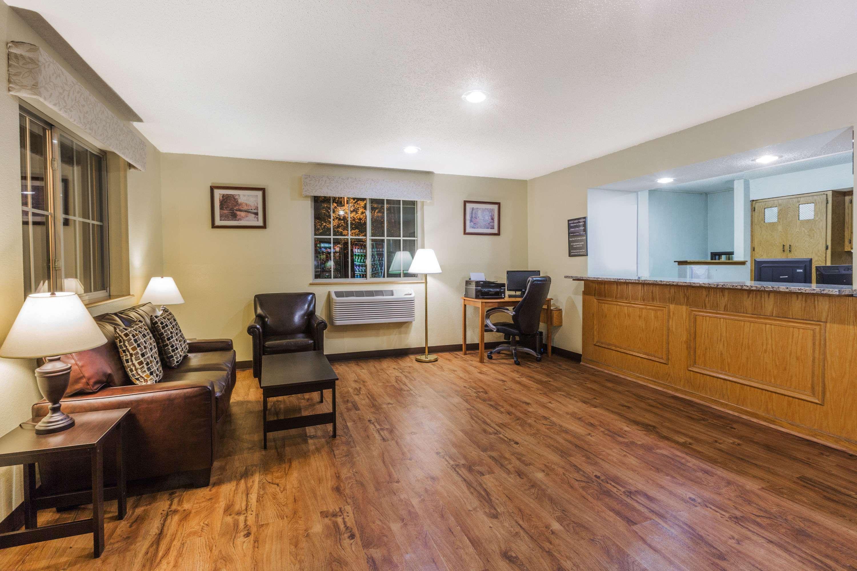 Super 8 By Wyndham East Stroudsburg - Poconos Hotel Kültér fotó