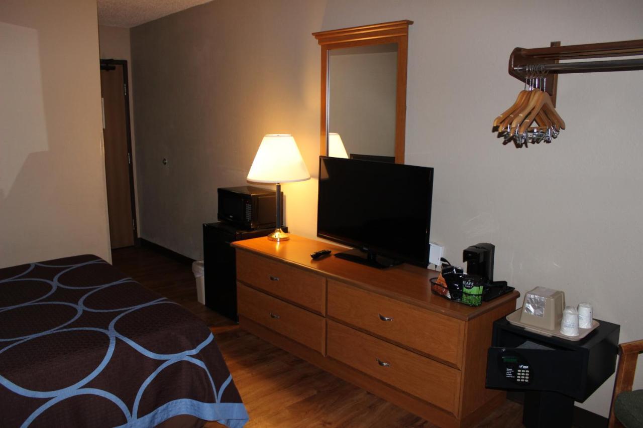 Super 8 By Wyndham East Stroudsburg - Poconos Hotel Kültér fotó