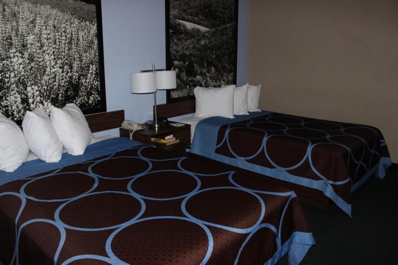 Super 8 By Wyndham East Stroudsburg - Poconos Hotel Kültér fotó