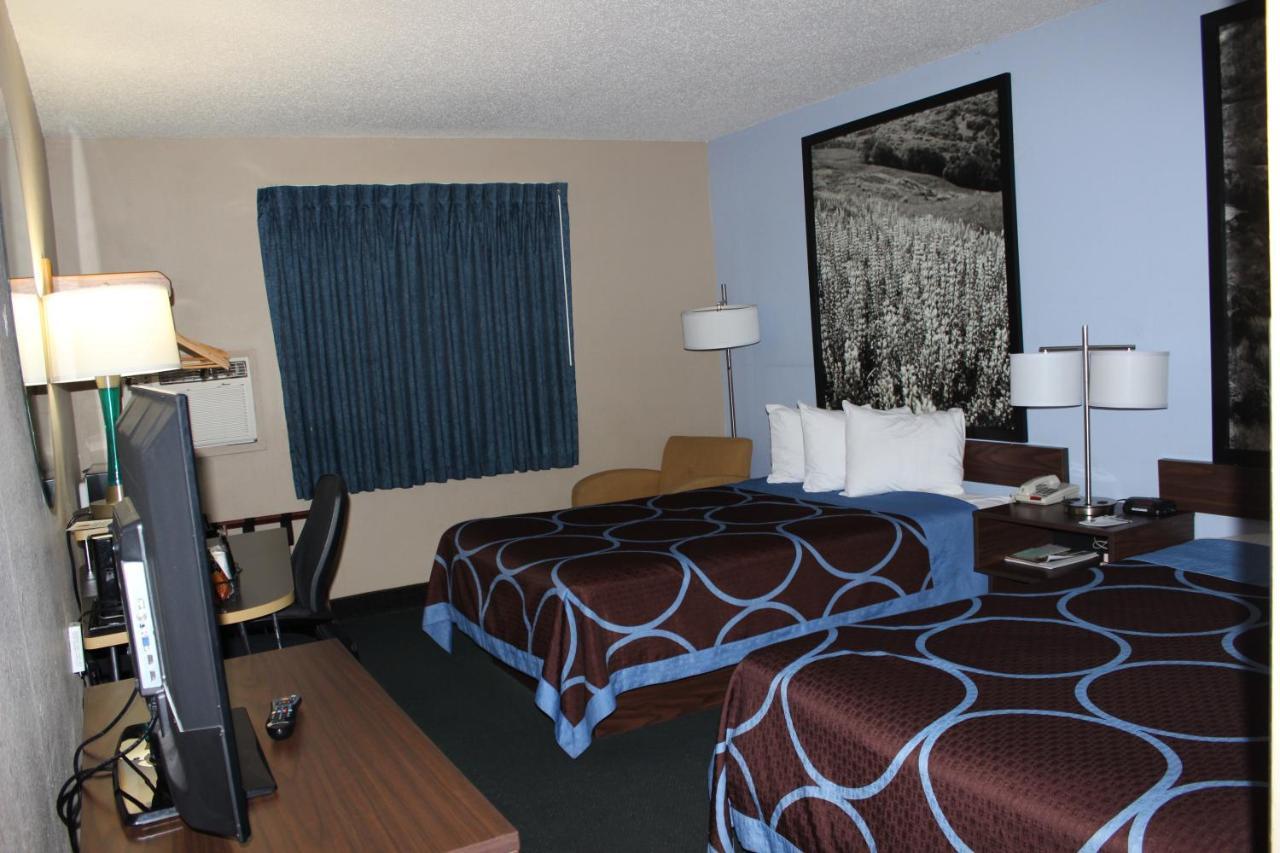 Super 8 By Wyndham East Stroudsburg - Poconos Hotel Kültér fotó